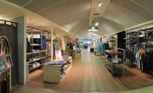 Giglio Bagnara Clothing store in Sestri Ponente Giglio Bagnara Clothing store in Sestri Ponente