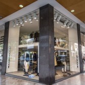 Negozi di abbigliamento: Alexander McQueen | Alexander ... Negozi di abbigliamento: Alexander McQueen | Alexander ...