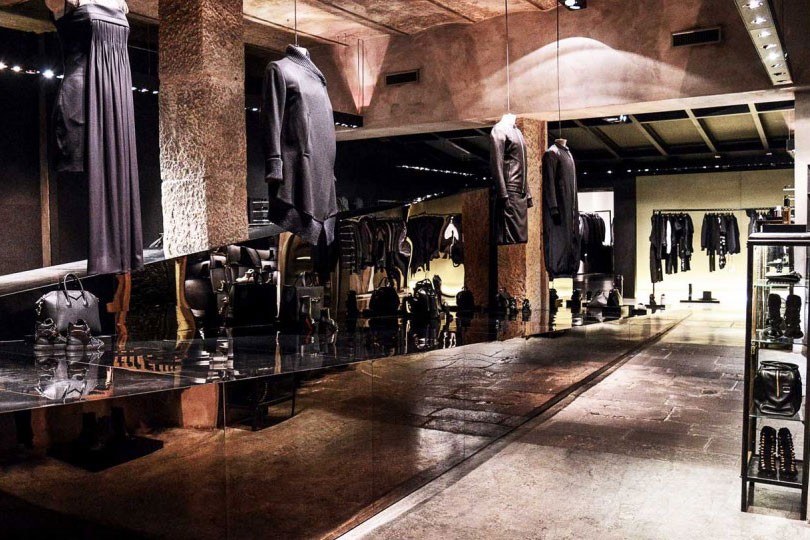 Antonioli Milano Clothing Store In Milano Yourshoppingmap Com