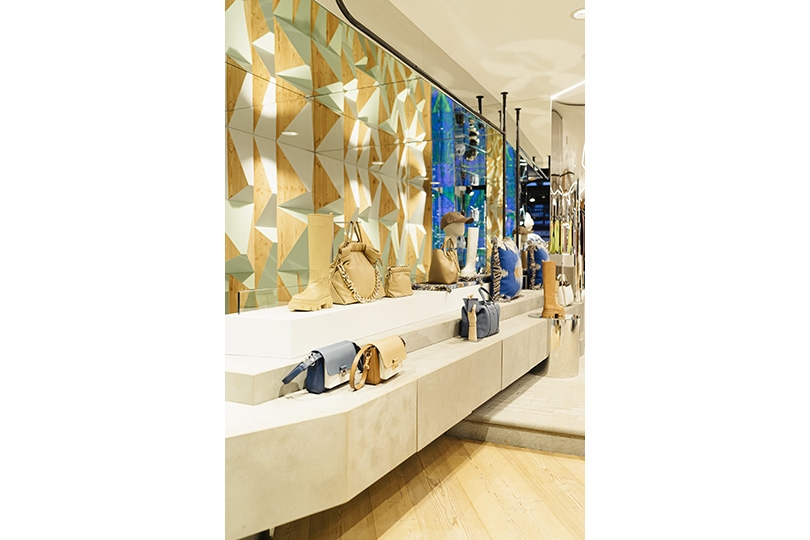 Lungolivigno Fashion Woman