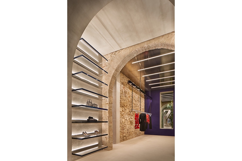 Cuccuini Livorno Woman