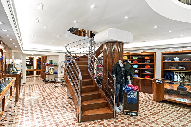 Il Cortile Uomo Novara