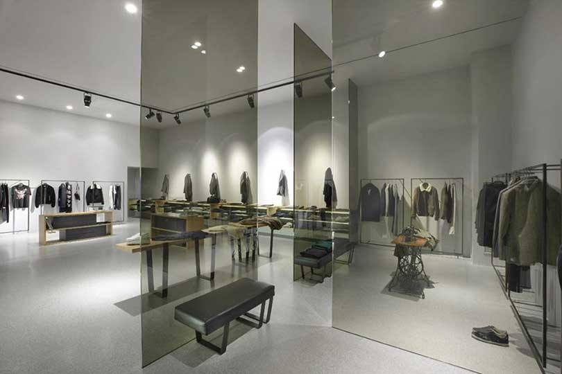 Suit Uomo Lecce - Clothing store in Lecce | YourShoppingMap.com