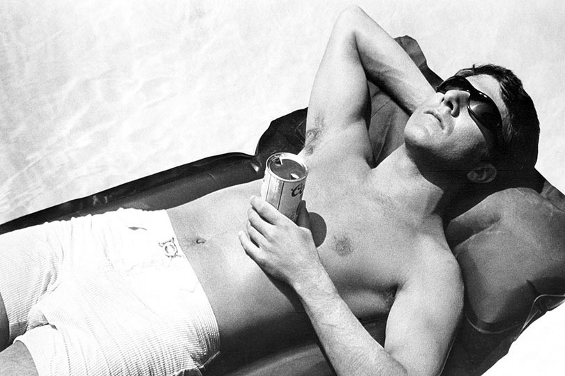 Sofisticato, personalizzato e con un fit perfetto: 5 brand che hanno fatto del boxer uomo il protagonista delle spiagge di tutto il mondo